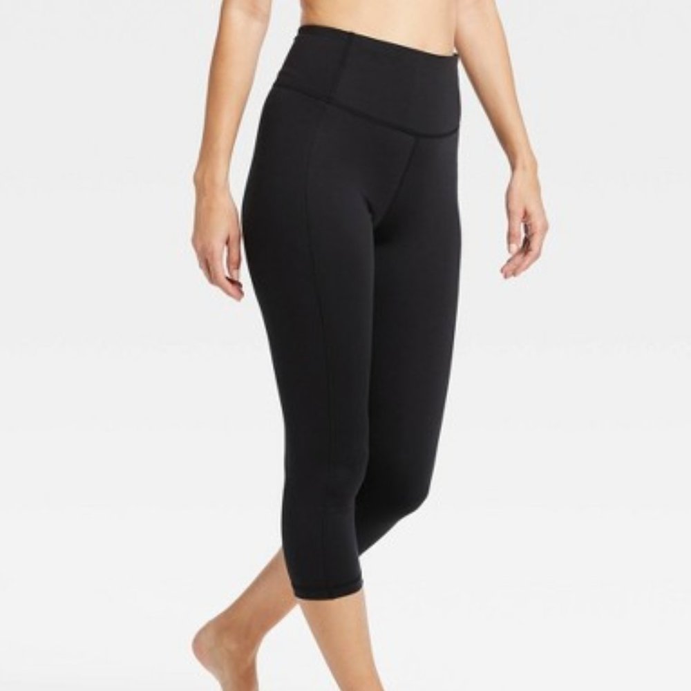 RAINBEAU Active Essentials Capri Leggings | S